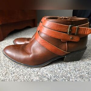 Just Fab ankle boots